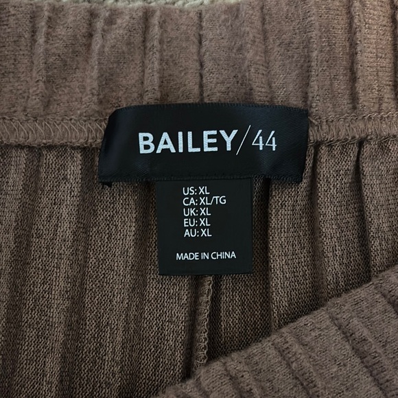 NWOT Bailey 44 Brown Pleated Wide-Leg Pants sz XL - Picture 2 of 8